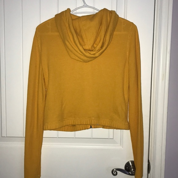 Hollister cropped sweater - Picture 2 of 2